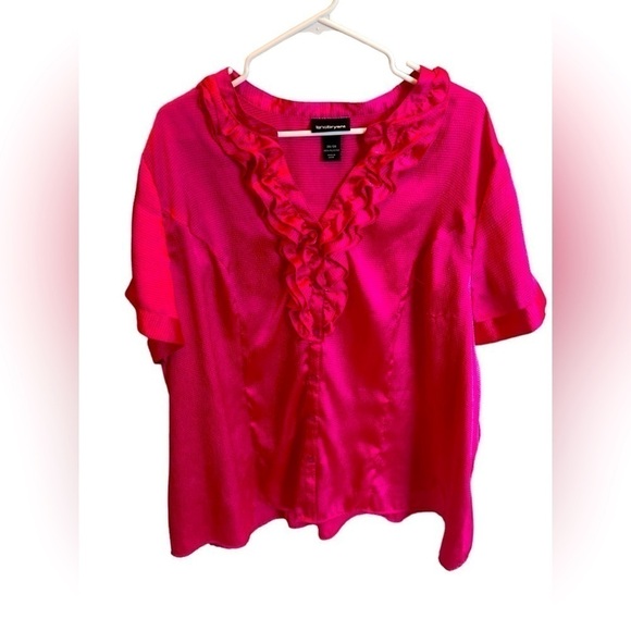 Lane Bryant Top Size 26/28 Pink Short Sleeve Button Up Ruffle Textured Blouse - Picture 1 of 3